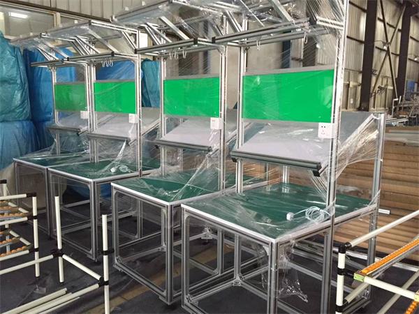 鋁合金型材工作臺.jpg 鋁合金型材工作臺.jpg